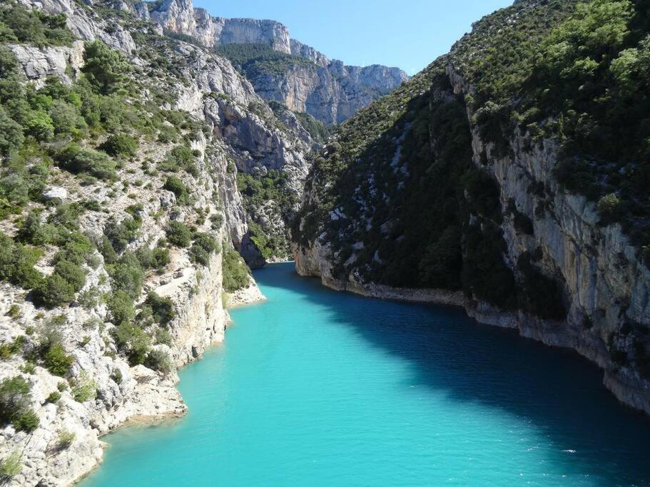 Villa Calme Avec Piscine A Greoux Bagian luar foto